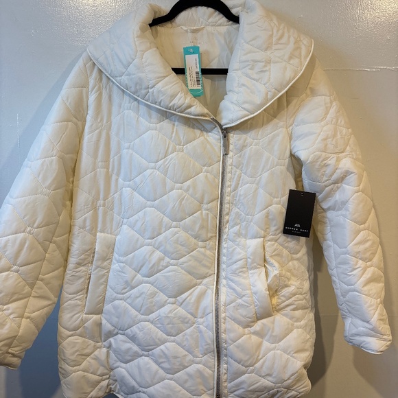 White Andrew Marc puffer jacket - Picture 1 of 4